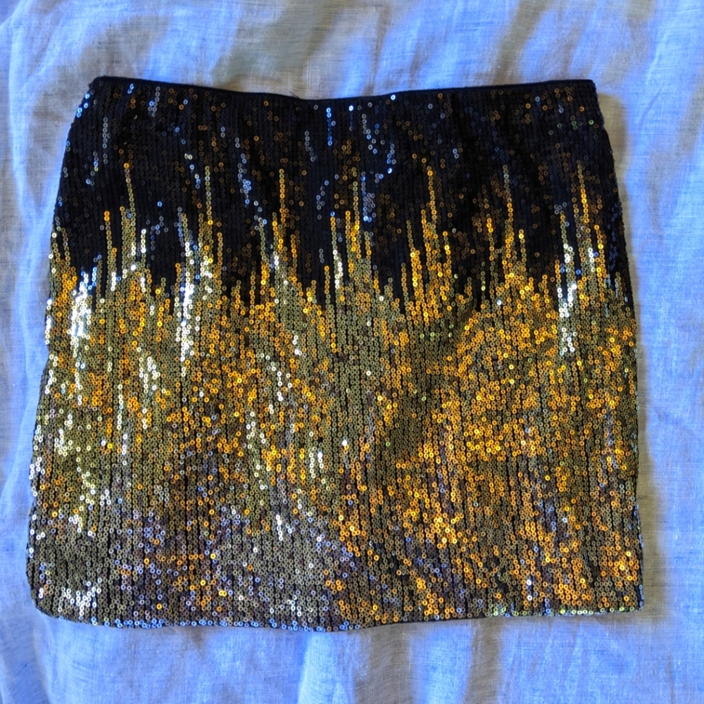 Sequin miniskirt ✨